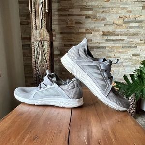 Adidas Bounce streetwear tennis shoes